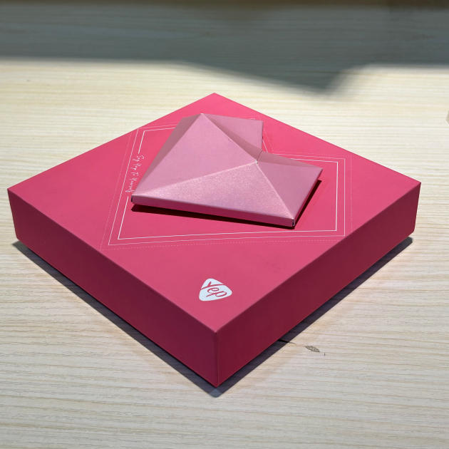 Custom folded color box with glossy finish