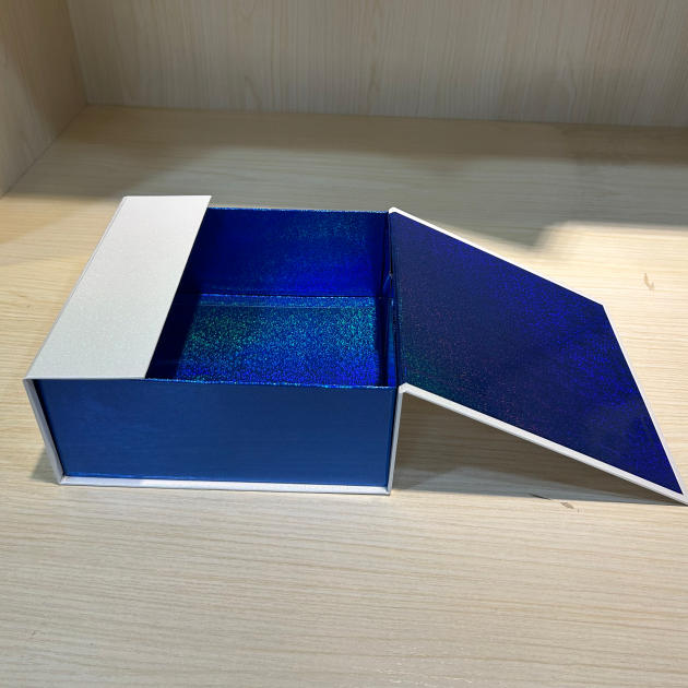 Custom folded color box with glossy finish